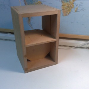 AW-6i kaiuttimien rakennusta McIce HTPC -järjestelmään