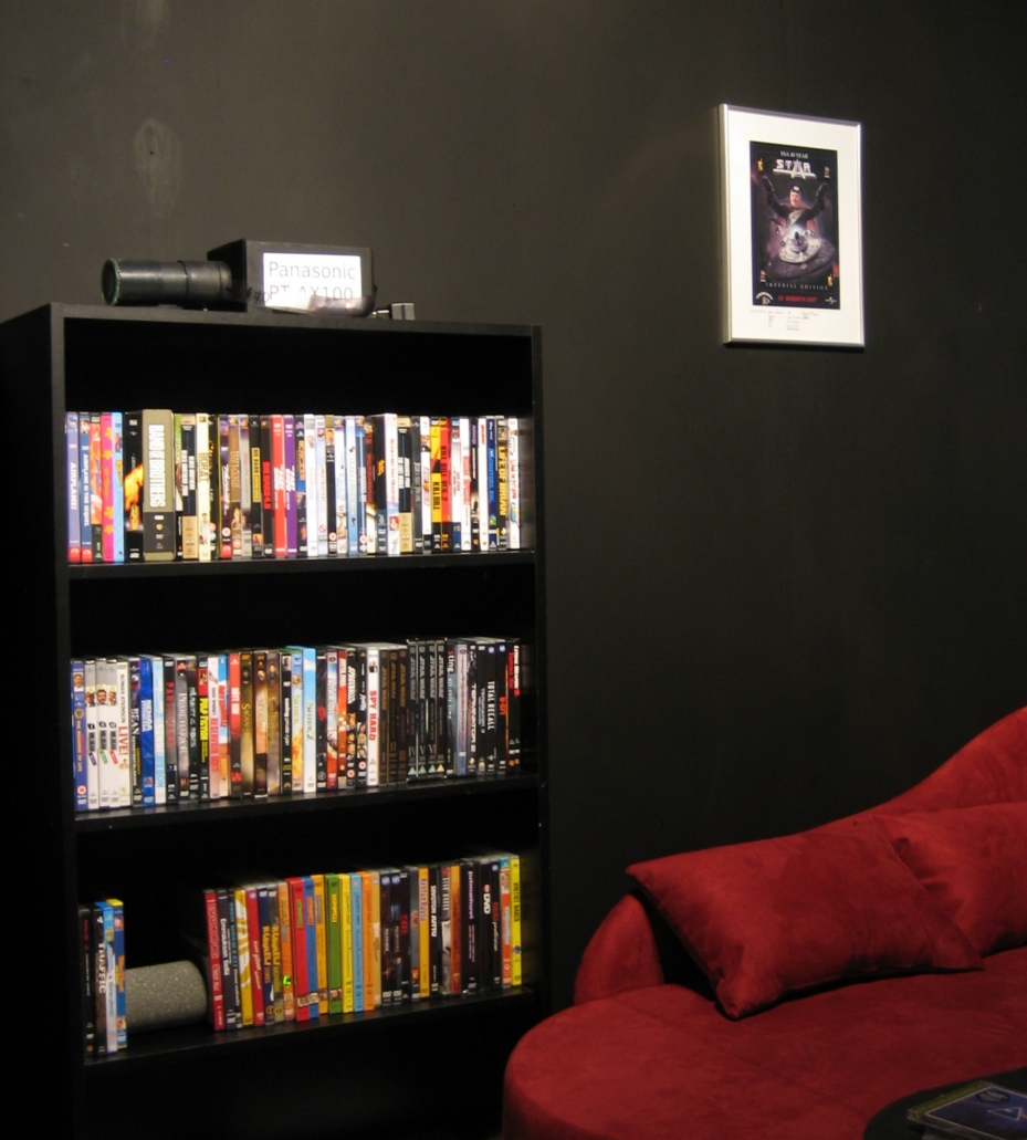 10 m2 leffahuone - levyt hyllyssä!