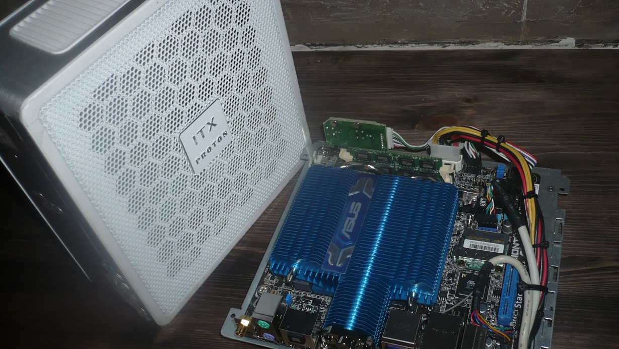 Ace Proton, Intel Atom D525