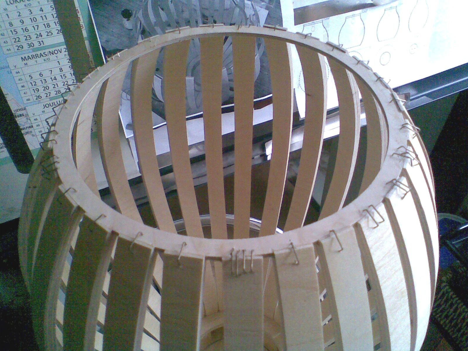 Alarenkula liimauksessa