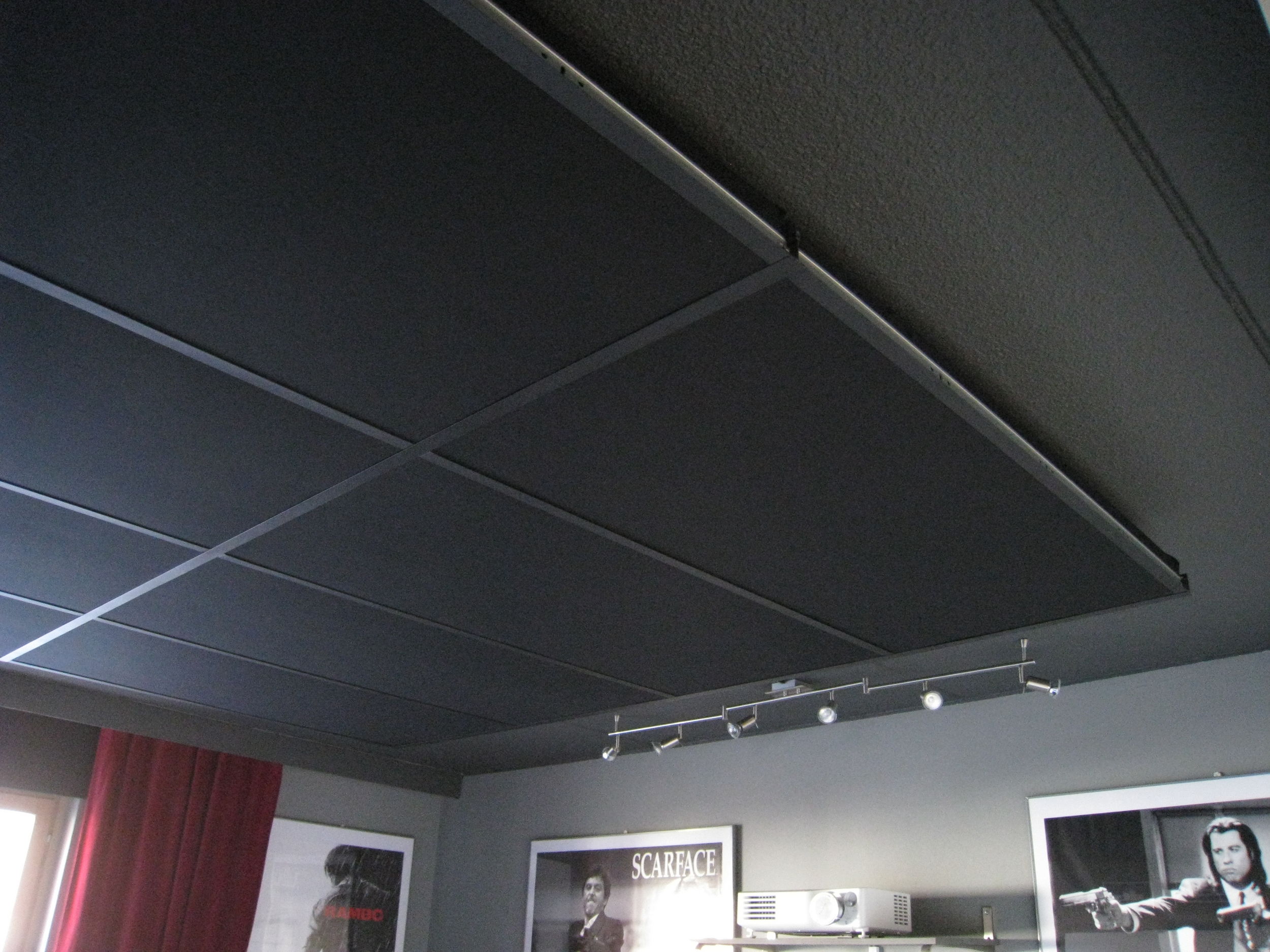 Alaslaskettu kattoprojekti