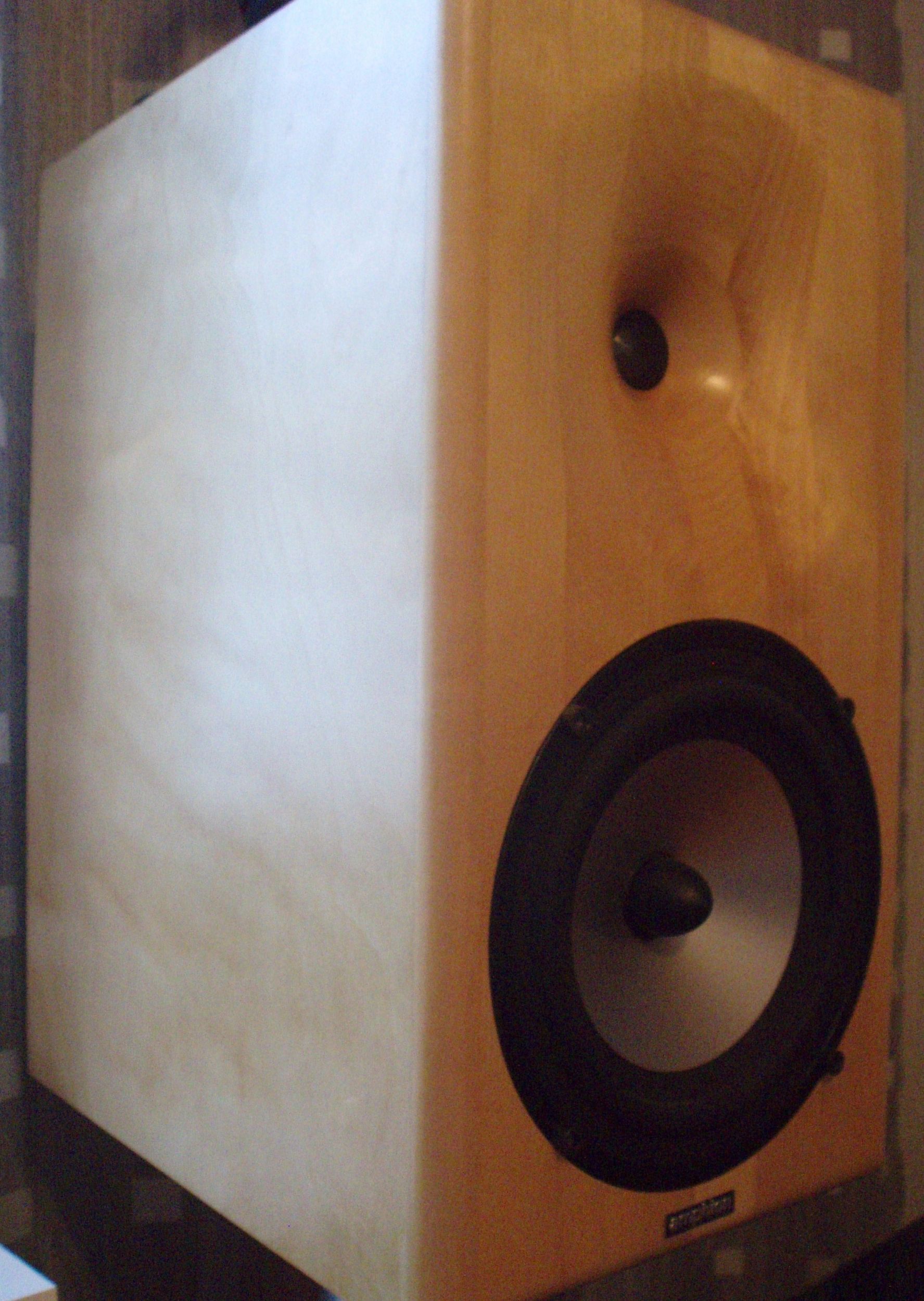 Amphion Argon