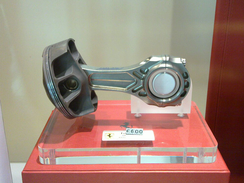 Ferrari_F1_piston_and_rod