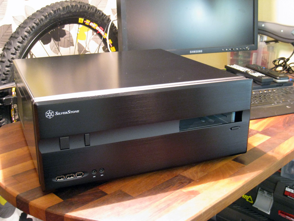 HTPC-projekti - Silverstone LC10b-e