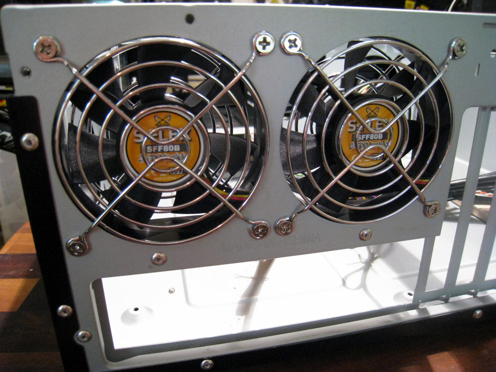 HTPC-projekti - Silverstone LC10b-e