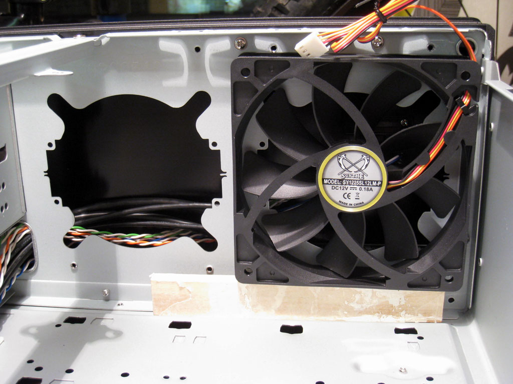 HTPC-projekti - Silverstone LC10b-e