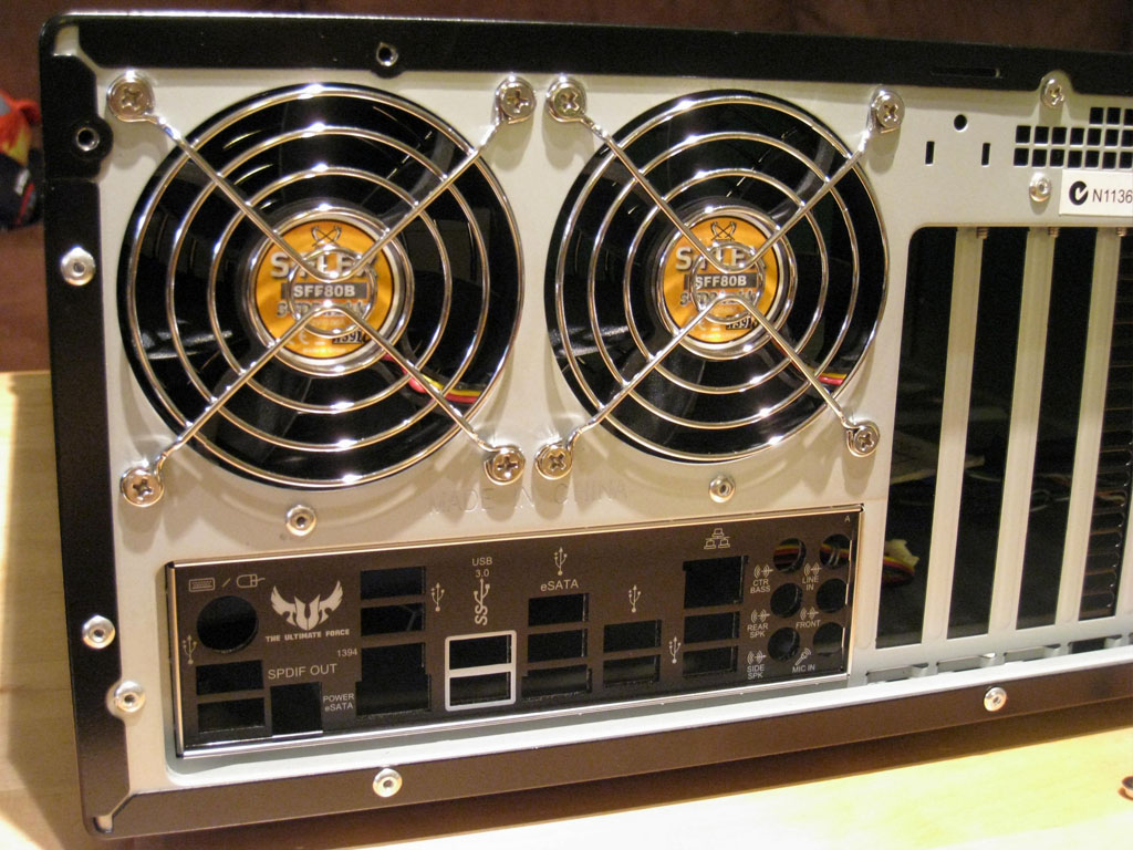 HTPC-projekti - Silverstone LC10b-e