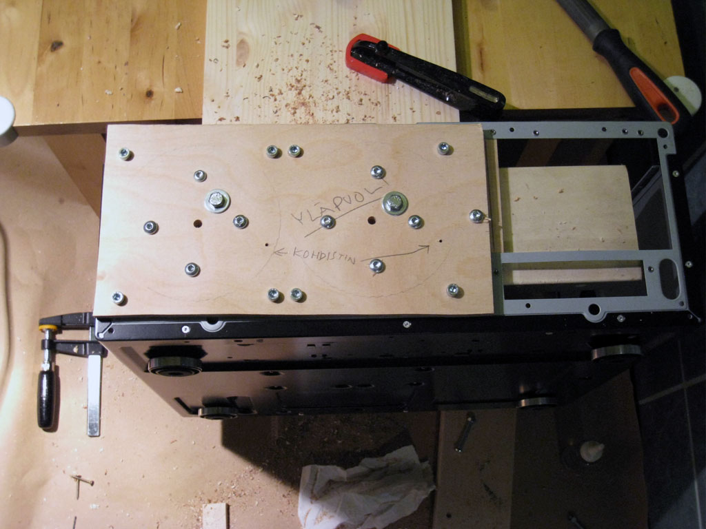 HTPC-projekti - Silverstone LC10b-e