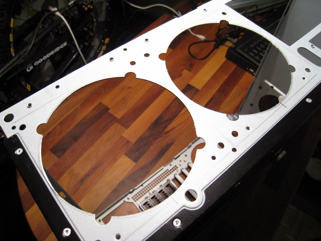 HTPC-projekti - Silverstone LC10b-e