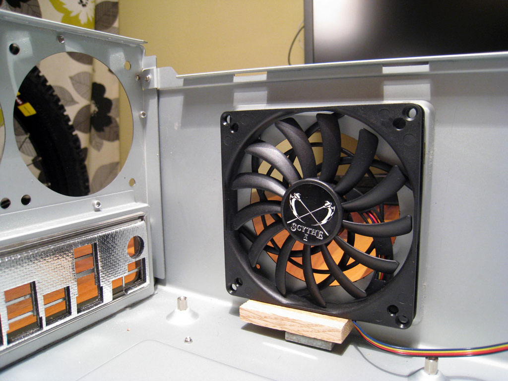 HTPC-projekti - Silverstone LC10b-e