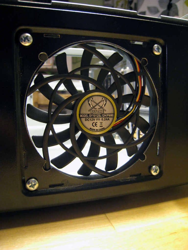 HTPC-projekti - Silverstone LC10b-e