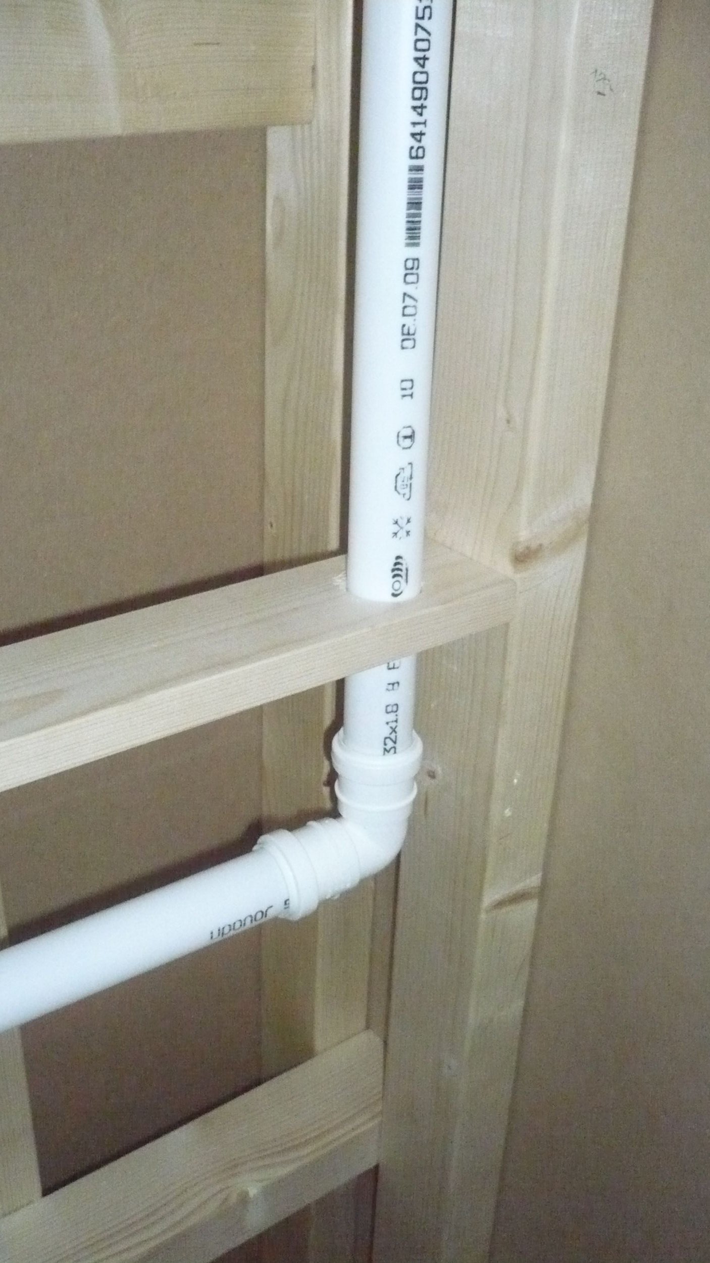 kotiteatterista johtoa