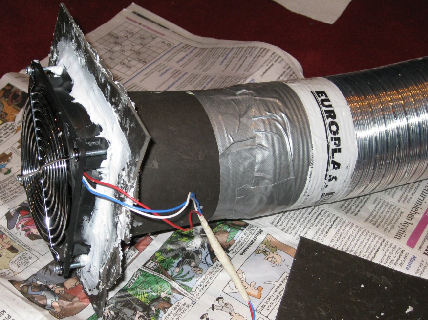 Laitekaapin lisäilmastointi