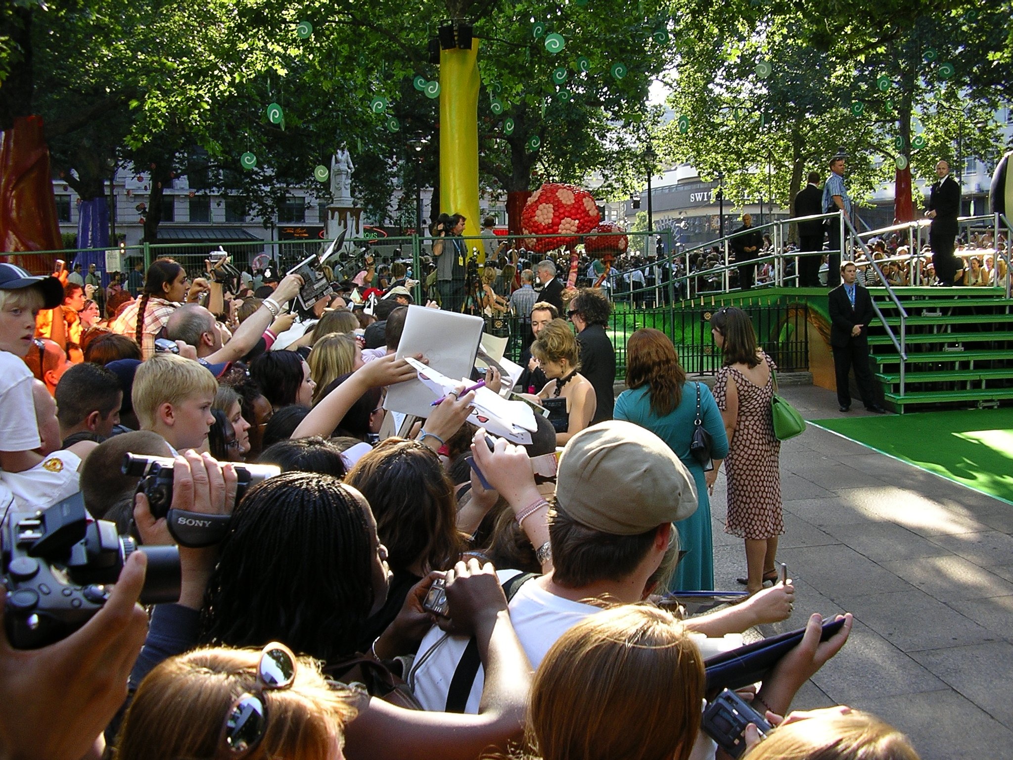 Lontoo (Helena Bonham-Carter)