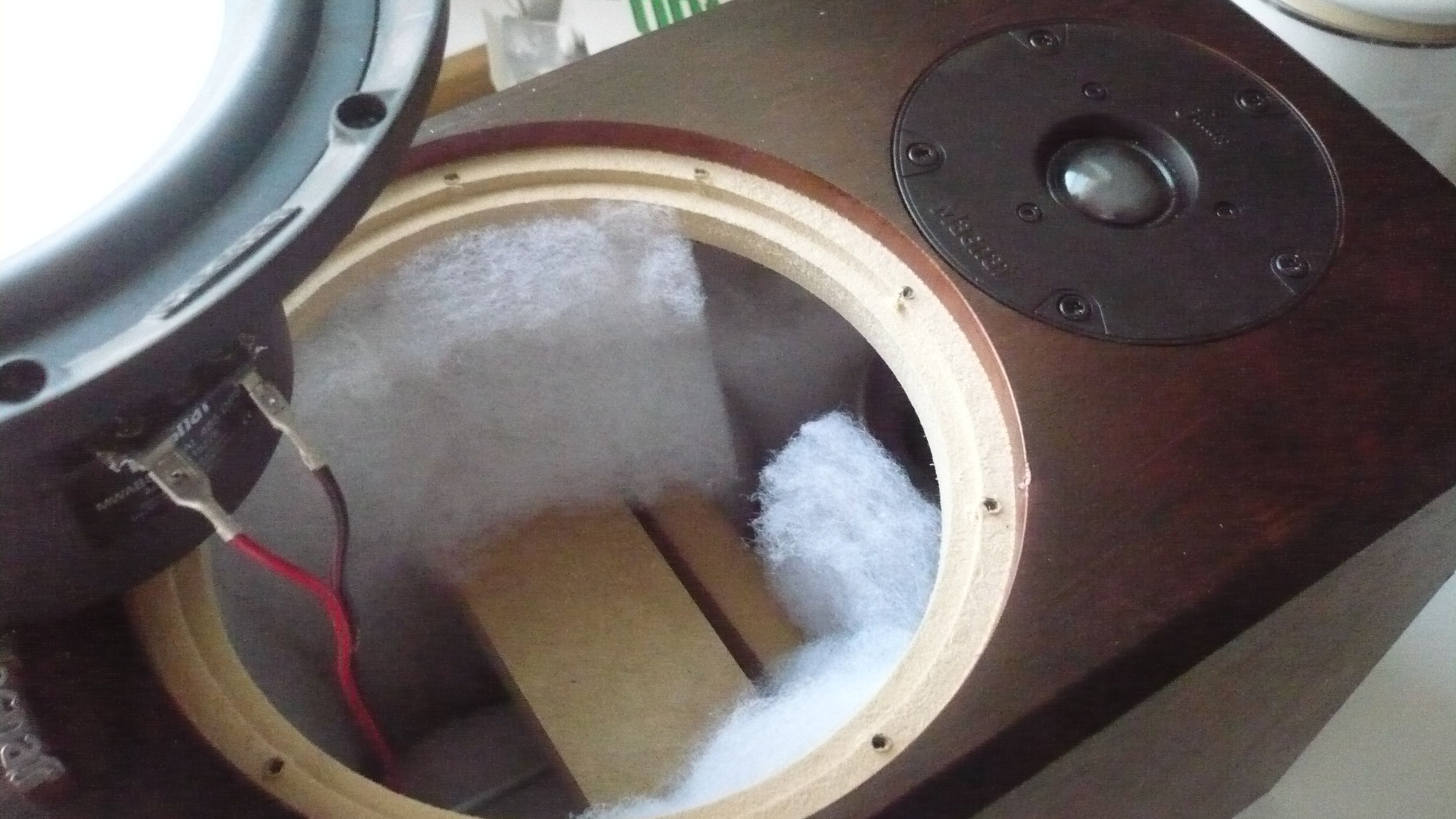 Maalauksen valmistelua