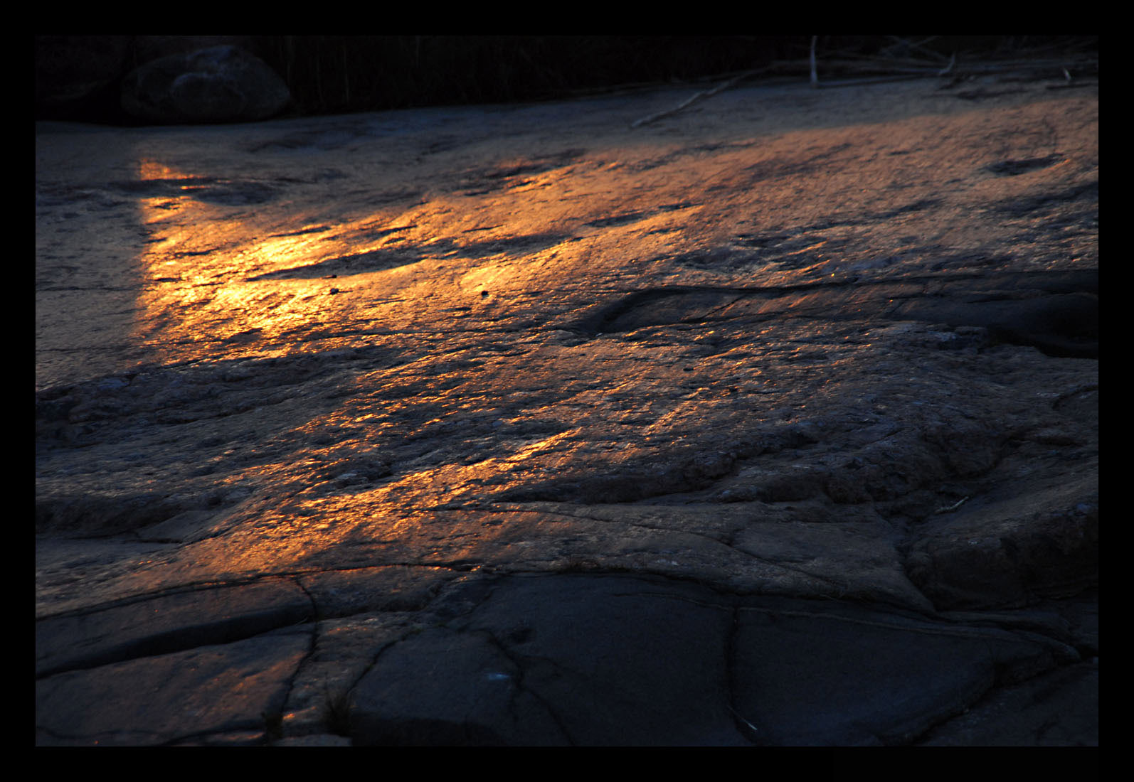 Merellä 10.6., auringon laskiessa
