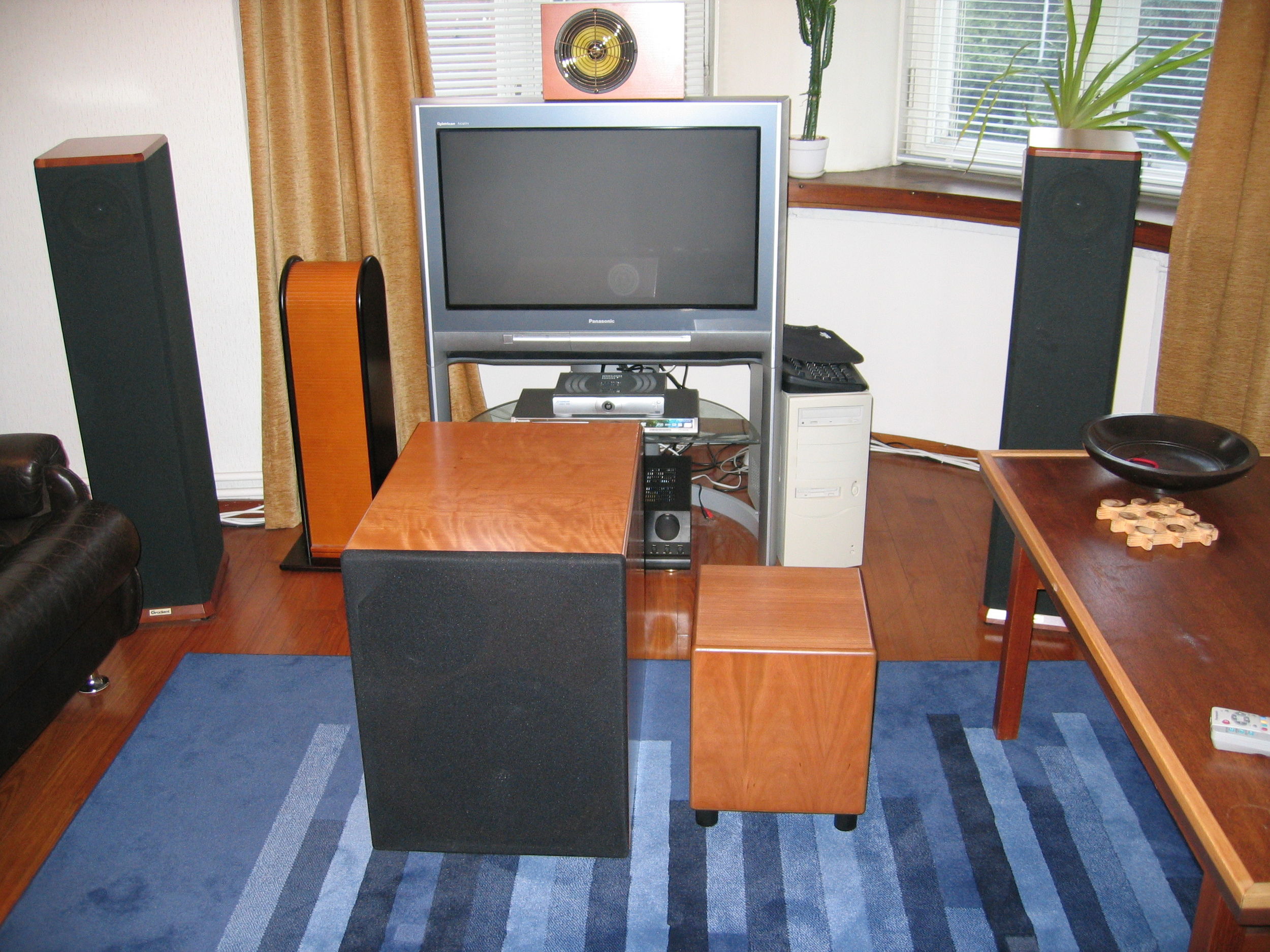 Monolith ja XLS200-DF cherry vertailu