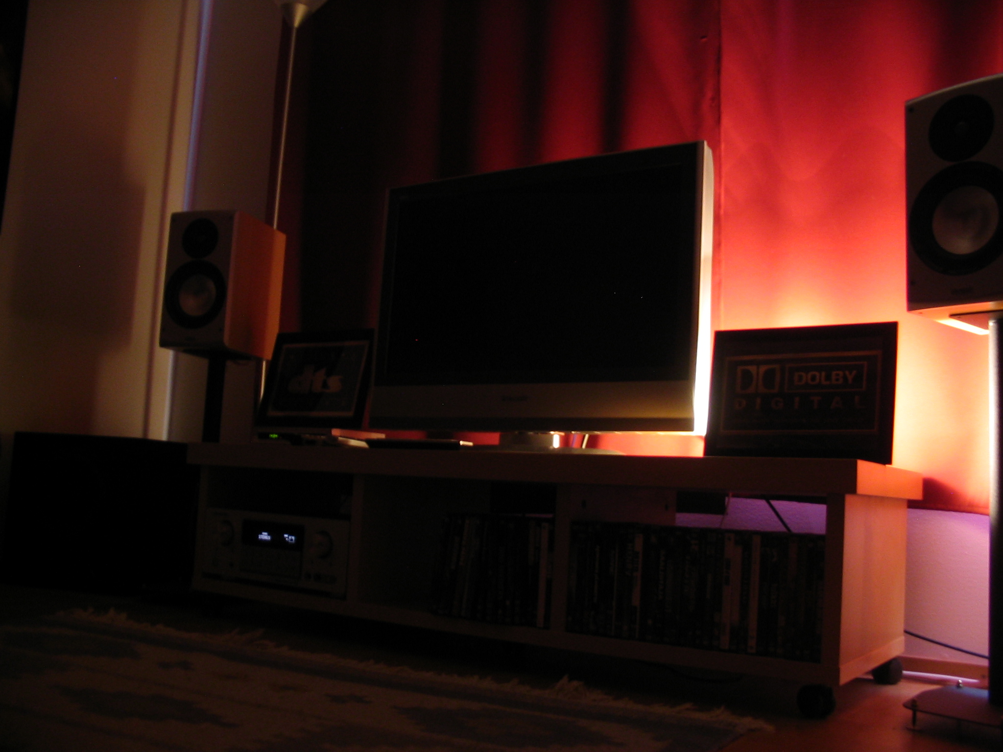 Omaa "kotiteatteria"