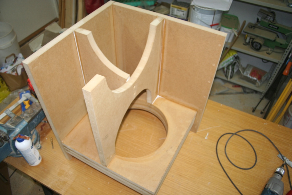 Osa tukilevyistä asennettu