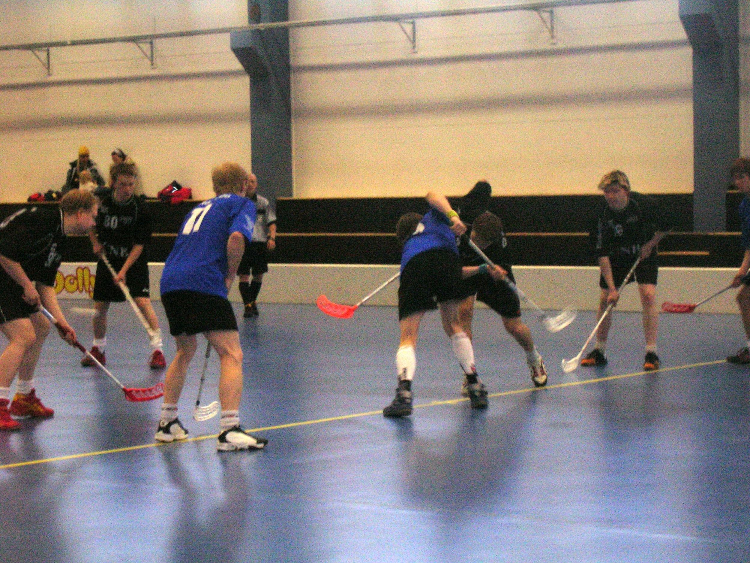 Pienellä etunojalla...