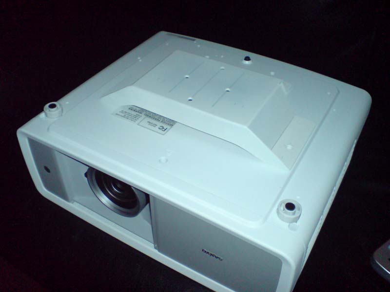 PLV-Z700_kattoteline_03