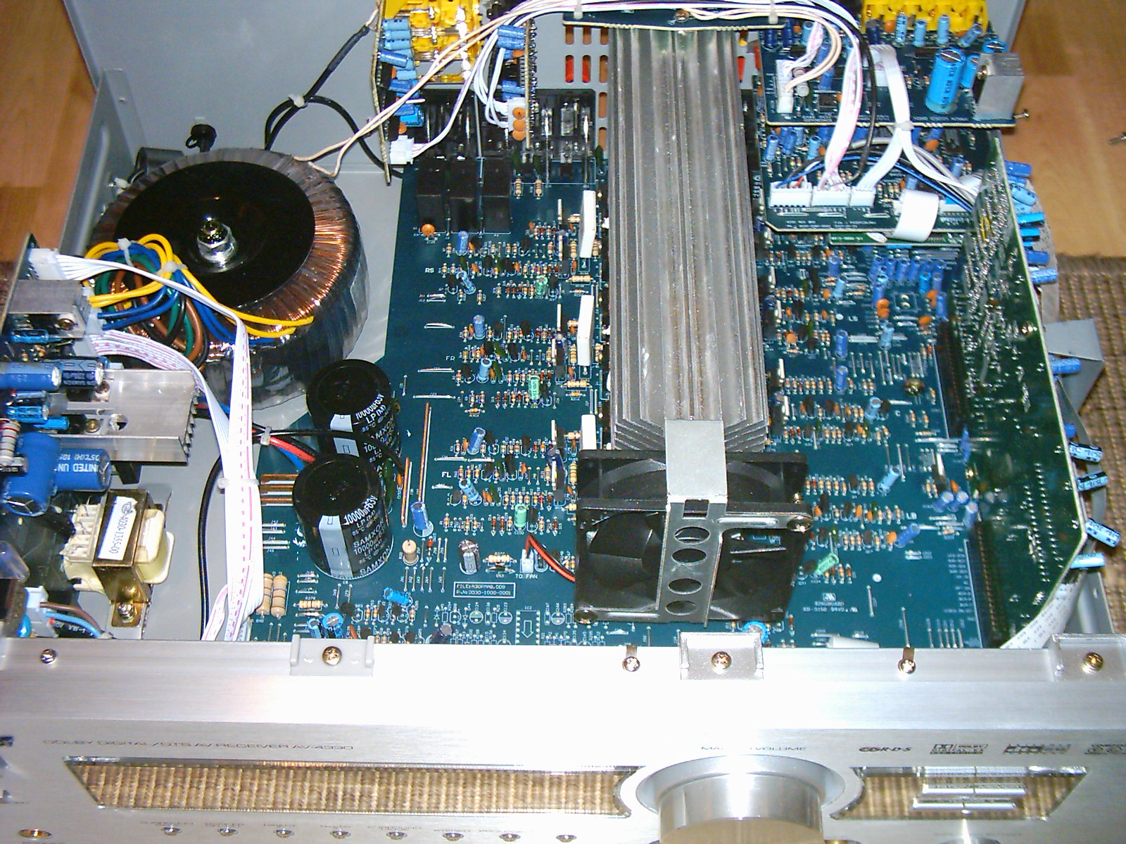 Procaster AV-4330 sisäelimet