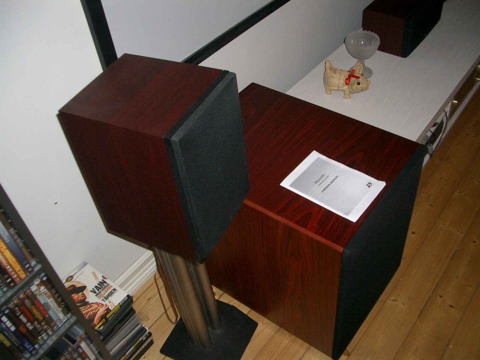 Rosewood Monilith + Dynaudio A52