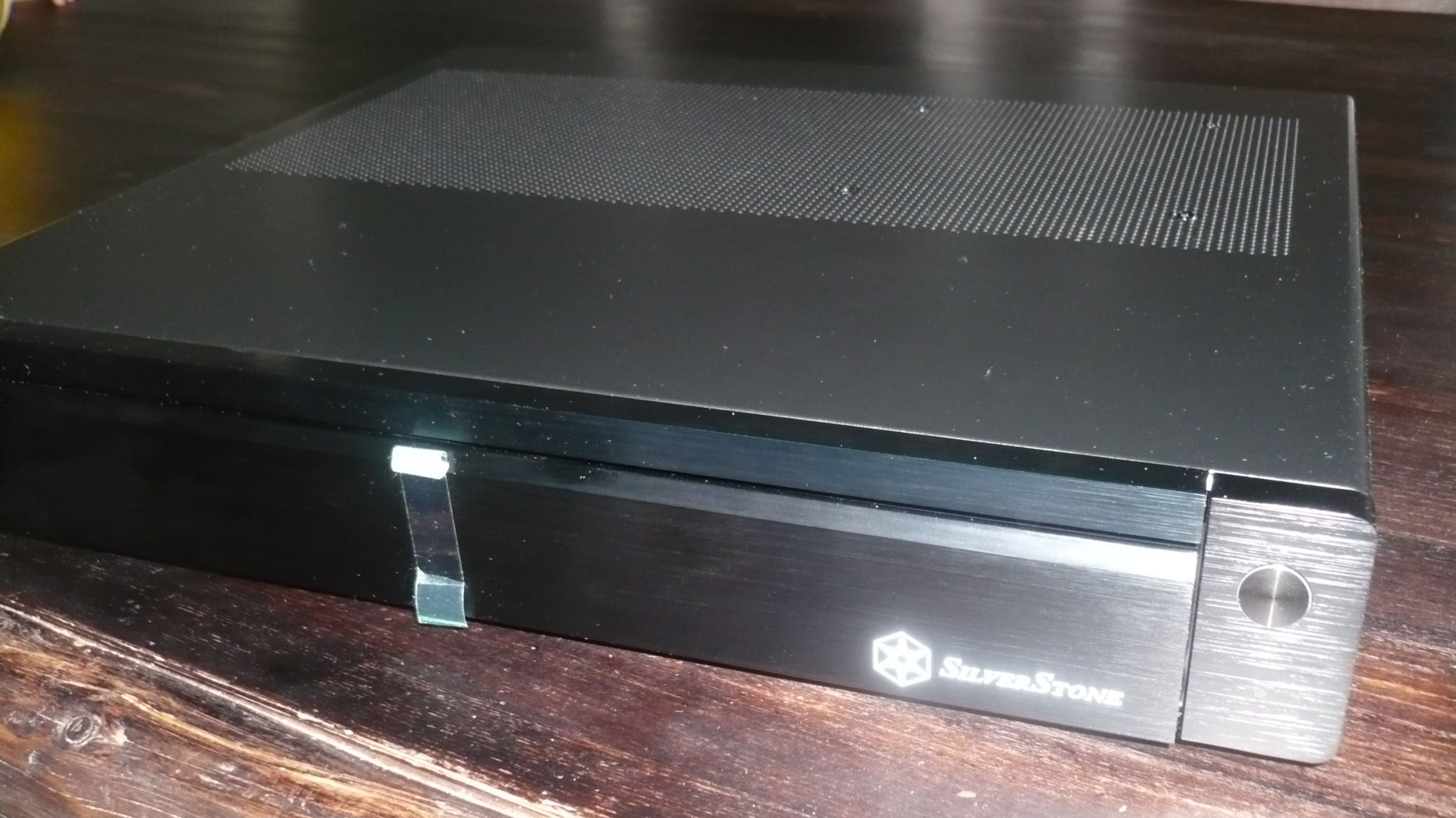 Silverstone LC19B Htpc.