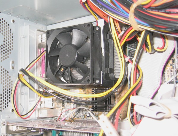 teipattu_tuuletin_sivulta