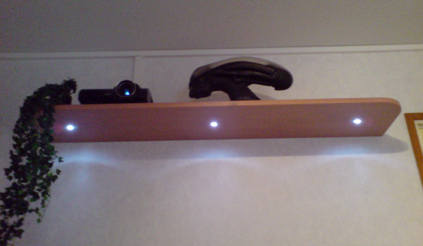 Tykkihyllyn valaistus