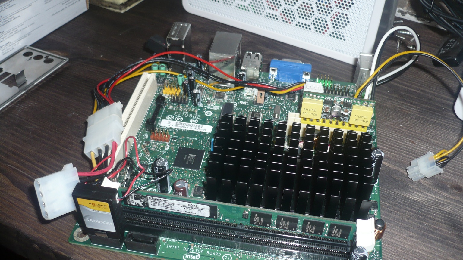 Ubuntu 10.04 Serveri emo.