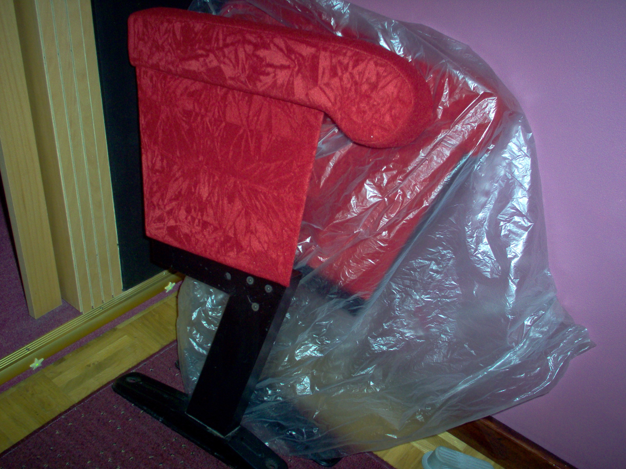 Uudet teatterituolini