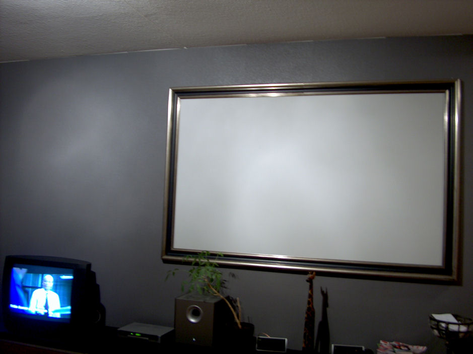 Uusi screeni, puukehykset ja kaikkee =)