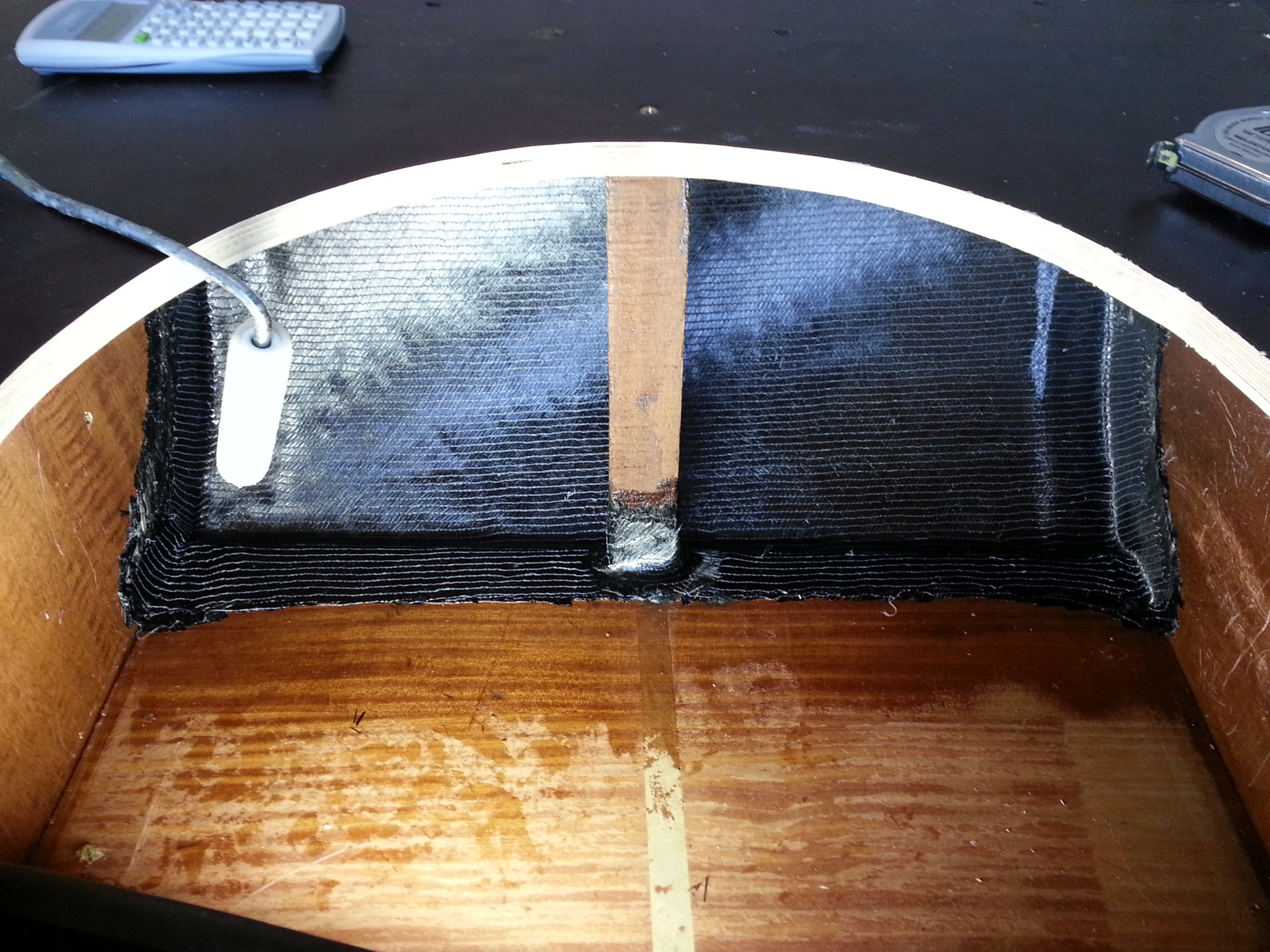 Vahvikkeiden laminointi