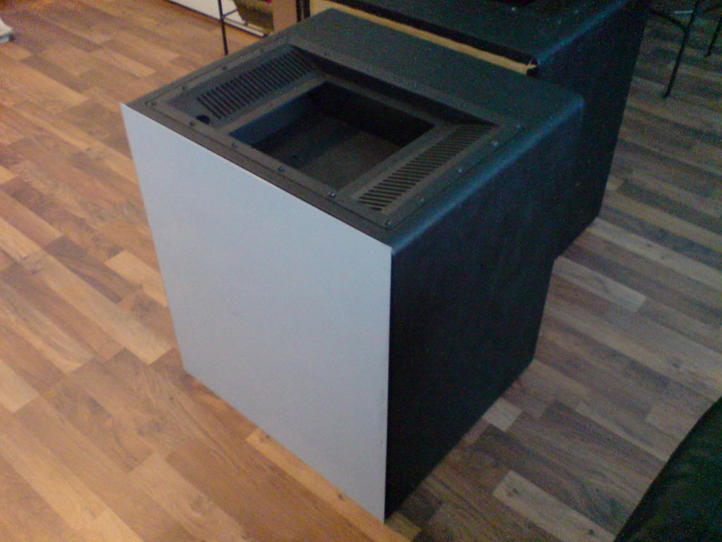 vahvistinkotelo+alukylki