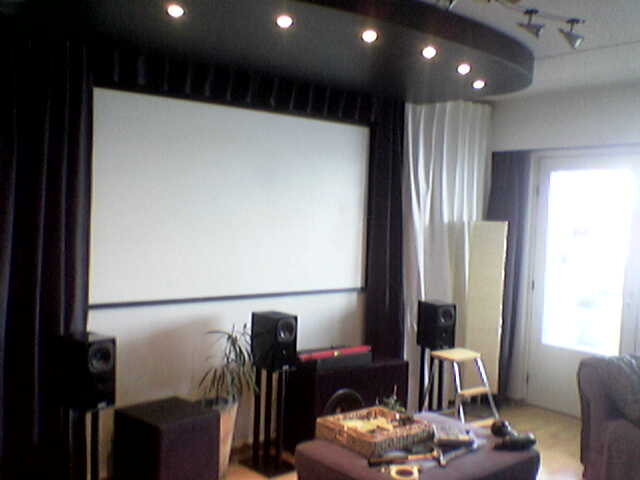 Valmis screeni seinällä