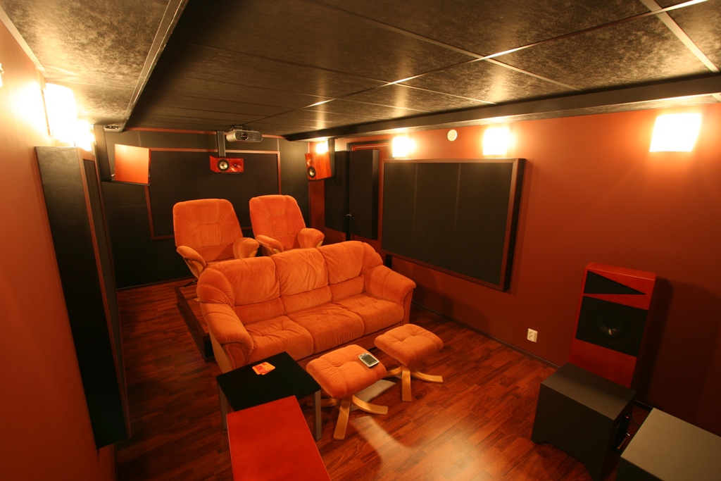 Valmis teatteri edestä