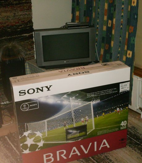 Vanha ja uusi Sony olohuoneessa